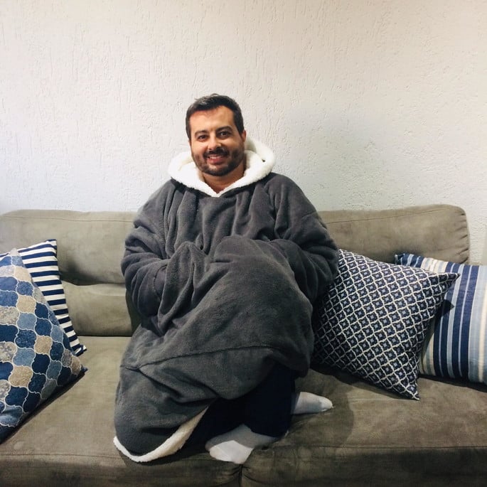 Hooded Blanket with Soft Lined Cover – Maximum Comfort Anytime!